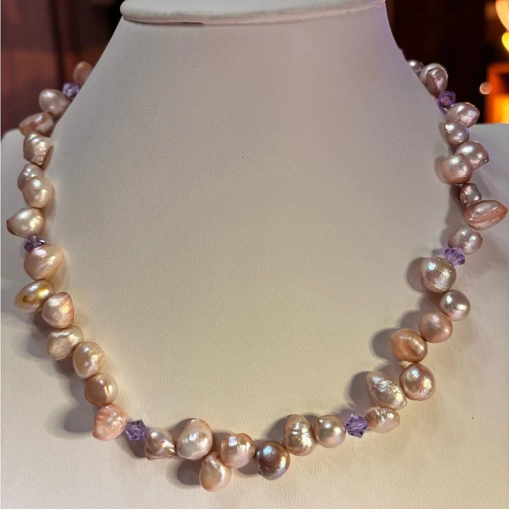 Handmade Pink Freshwater Pearl Necklace with Amethyst Crystal Accents 18 inches - Picture 3 of 7
